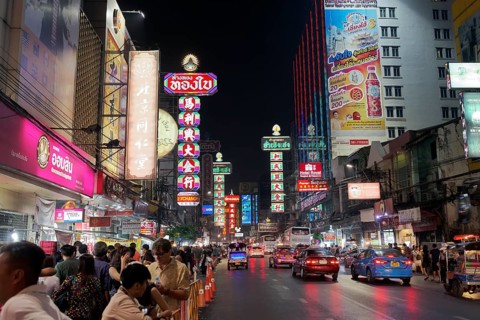 Yaowarat Road by night