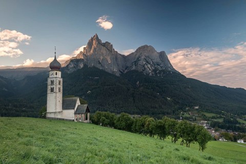 Church St. Valentin vorm Schlern