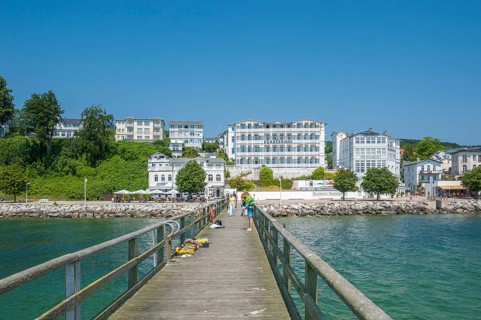 Pier with historical villas and Hotel Furstenhof