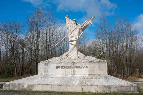 Monument with skeleton statue