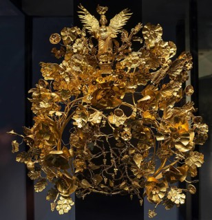 Wreath of death made of gold and glass from antiquity