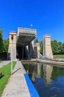 Ship lift Peterborough