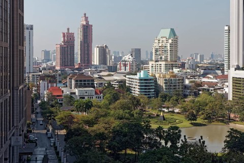 Benchasiri Park and Skyline Sukhumvit