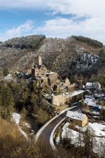 Niederburg castle in winter