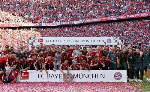 Team FC Bayern celebrates championship under Winner's Arch
