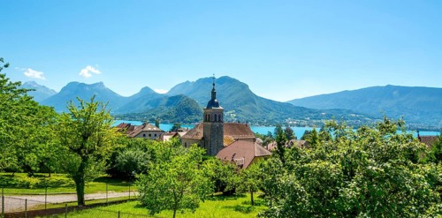 Talloires village