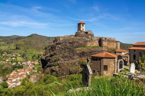 Saint-Ilpize castle