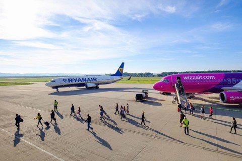 Aircrafts of cheap airlines Ryanair and Wizz Air