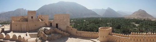 Fortress Nakhl with round tower and battlements