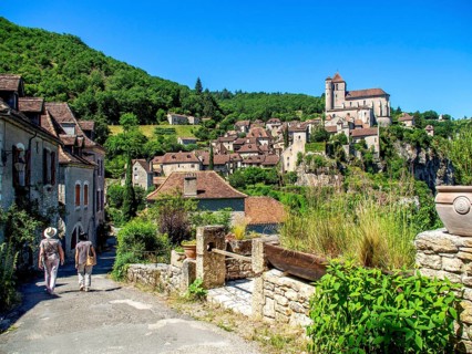 Saint-Cirq-Lapopie on Santiago de Compostela pilgrimage road