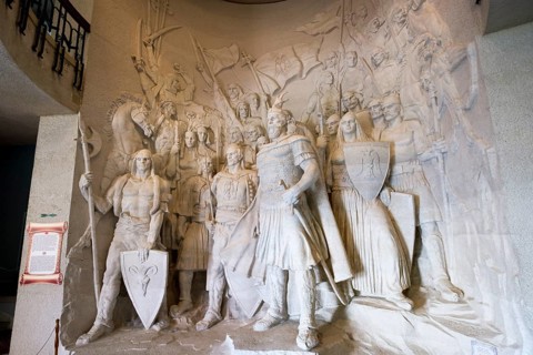 Skanderbeg Sculpture Group and fellow combatants in the Skanderbeg Museum
