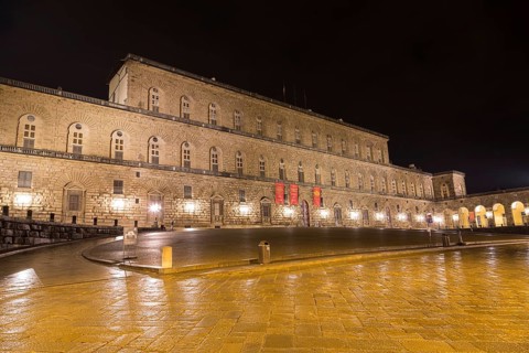 Palazzo Pitti at night