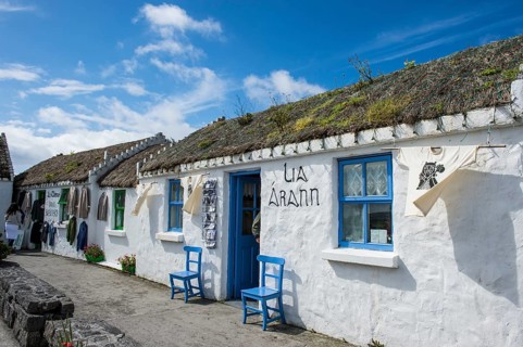 Local pub in Arainn