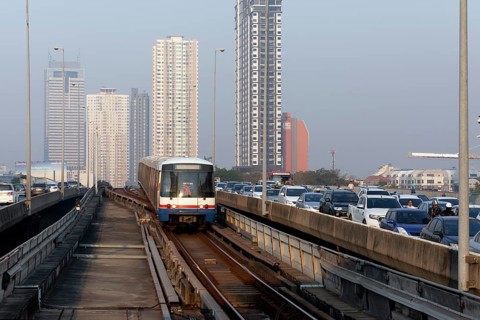 BTS Skytrain passes motorcade