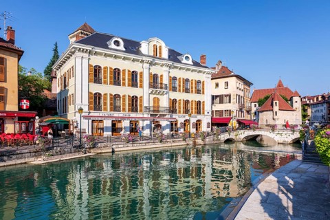 Old buildings at Canal in the downtown