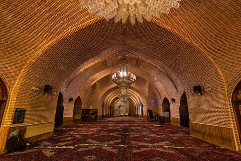 Inside the Jameh Mosque
