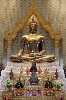 World's largest solid gold Buddha statue