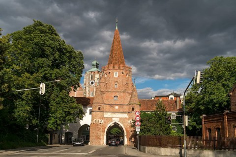 Landmark Kreuztor and Liebfrauenmunster