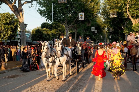 Horse-drawn carriage in front of Casetas