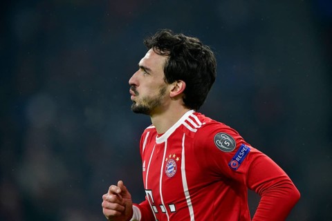 Mats Hummels of FC Bayern Munich with Logo Champions League and RESPECT on shirt