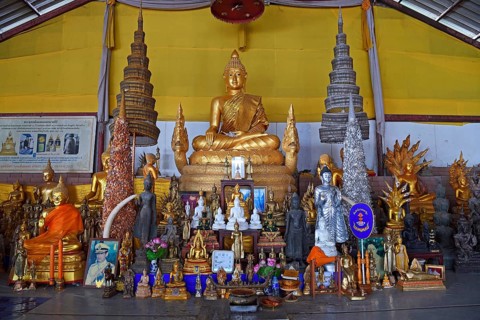 Altar at the Big Buddha