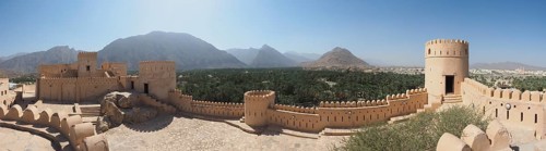 Fortress Nakhl with round tower and battlements
