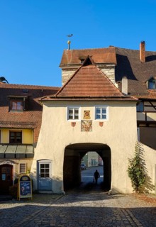 Middle Gate
