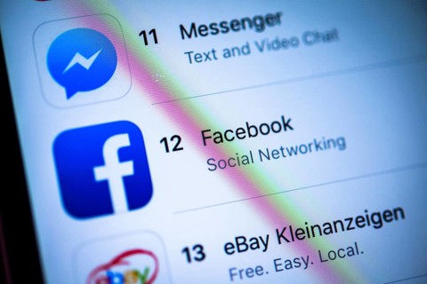 Facebook and Facebook Messenger App in the Apple App Store