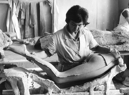 Woman produces mannequins