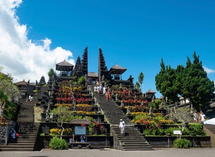 Devout Balinese descend stairs