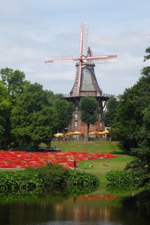 Windmill am Wall and ramparts