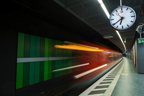 Train coming in at the platform