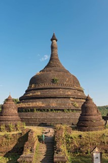 Yadanabon Pagoda