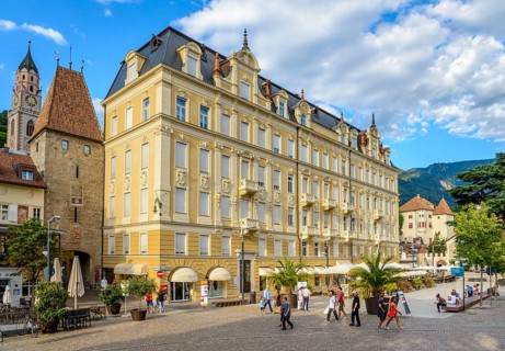Bolzano Gate
