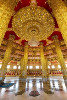 Splendid interior of the Phra Maha Chedi Chai Mongkhon Pagoda