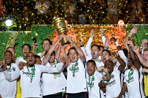 Cheering Alexander Meier Eintracht Frankfurt after the cup was handed over to Team Eintracht Frankfurt