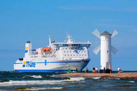The TT-Line ferry boat Nils Dacke at the old Wind mill beacon