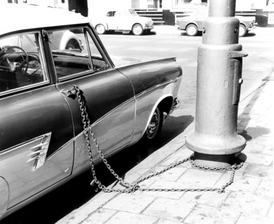 Chained Car