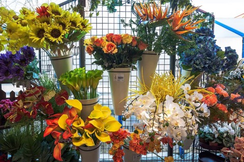 Artificial flowers