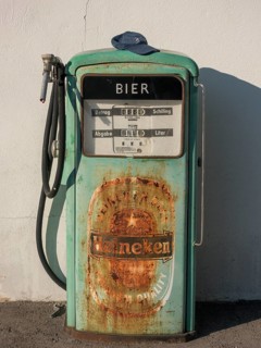 Beer dispenser
