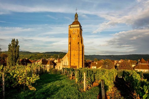 Church Saint Just to Arbois city