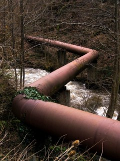 Metal pipeline curved in zigzag