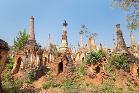 Old Buddhist stupas of Shwe Inn Thein Paya