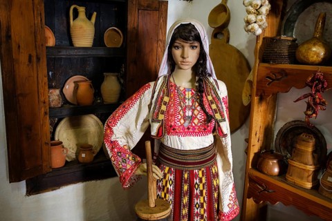 Costume
