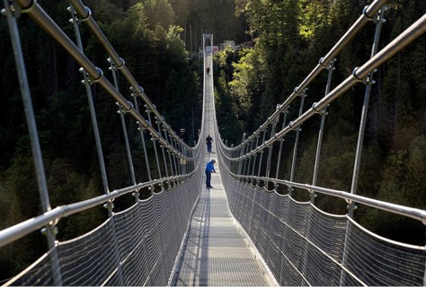 Suspension bridge Highline 179