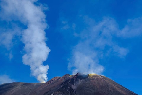 Smoking volcano Etna