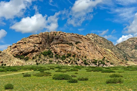 Khugnu Khan Mountains