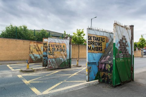 Gate passage and checkpoint between Catholic and Protestant districts