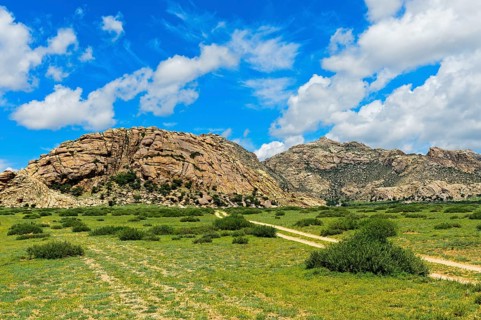 Khugnu Khan Mountains