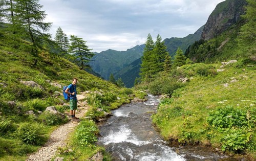 Hiker am Steinriesenbach